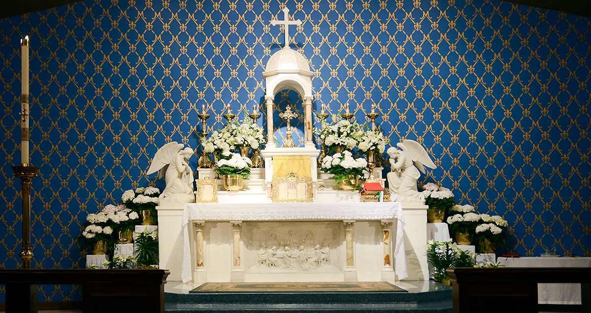 Mater Dei Altar